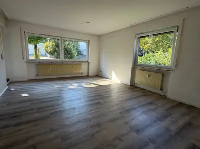 DEIN ERSTES EIGENHEIM: CHARMANTE 2,5- ZIMMER-WOHNUNG ZUM DURCHSTARTEN